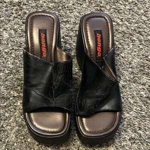 BONGO Black VINTAGE Textured Platform Sandals